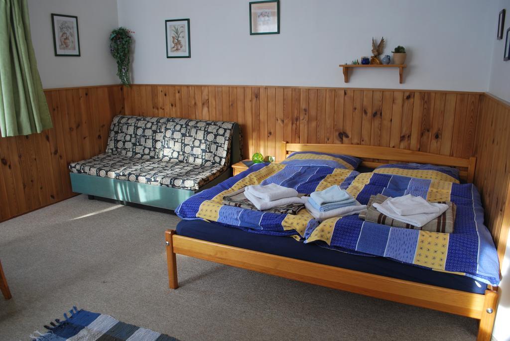 M+M Apartman Гаррахов Номер фото